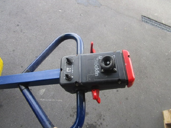 Stacker ELEKTRO HUBAMEISE STÖCKLIN 3 PzS 270: foto 4