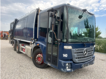 Caminhão de lixo MERCEDES-BENZ Econic 2630