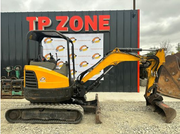 Mini escavadeira BOBCAT E26
