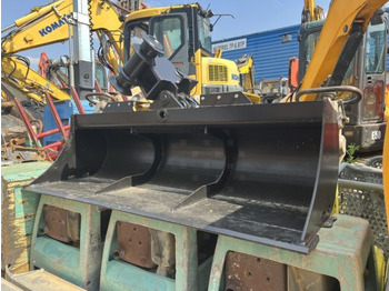 Balde escavadora Godet de curage inclinable pour pelle 6T - 9T: foto 2
