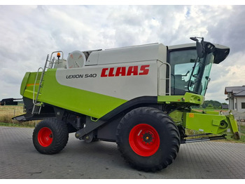 Ceifeira debulhadora CLAAS Lexion 540
