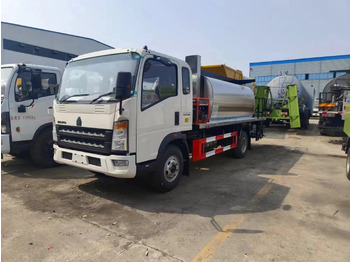 Distribuidor de asfalto SINOTRUK HOWO
