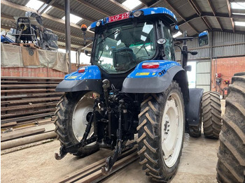 Trator NEW-HOLLAND T6030: foto 4 Trator NEW-HOLLAND T6030: foto 4