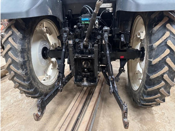 Trator NEW-HOLLAND T6030: foto 5 Trator NEW-HOLLAND T6030: foto 5