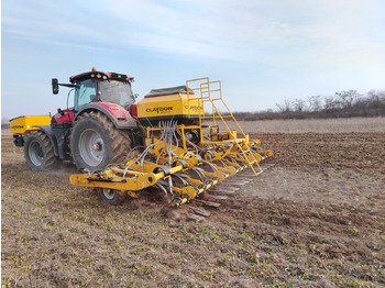 Trator CASE IH Optum 270