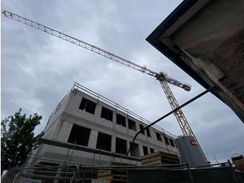 Guindaste de torre LIEBHERR