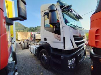 Camião furgão IVECO Stralis