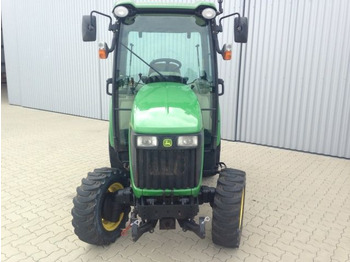 Trator JOHN DEERE 3720