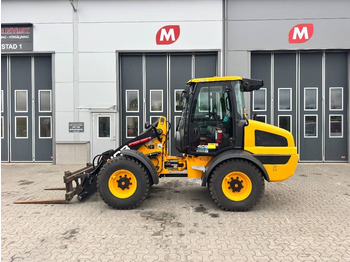 Pá carregadora de rodas JCB 409