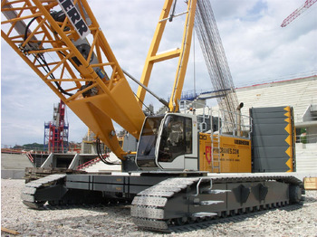Guindaste sobre esteiras LIEBHERR
