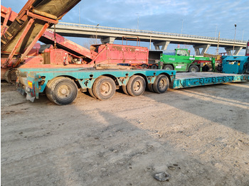 Semi-reboque baixa para transporte de máquinas pesadas STBZ 4VA: foto 5