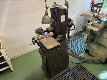 Máquina para metal