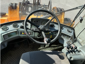 Empilhadeira Volvo L50C: foto 5