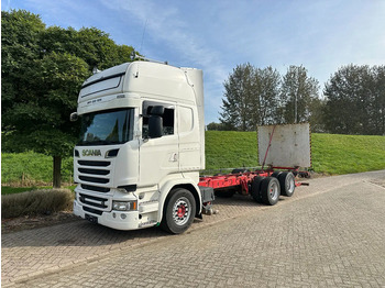 Camião chassi SCANIA R 730