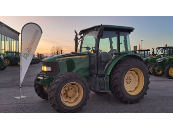 Trator JOHN DEERE 5820
