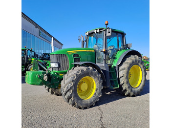 Trator JOHN DEERE 7530