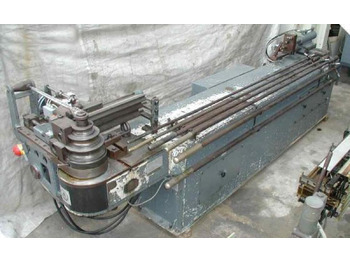 Máquina para metal