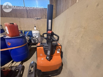 Empilhadeira elétrica TOYOTA