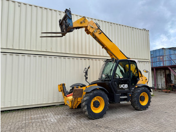 Empilhador telescópico JCB