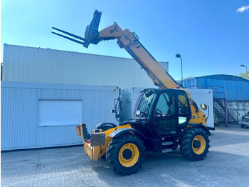 Empilhador telescópico JCB