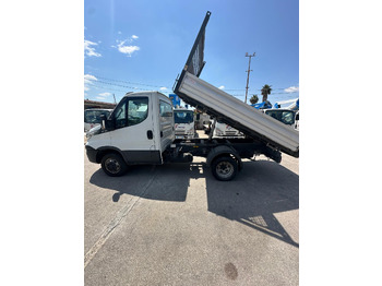Camião basculante IVECO DAILY 35C12: foto 3