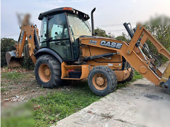 Retroescavadeira CASE 580