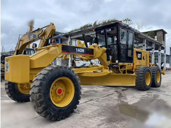 Motoniveladora CATERPILLAR 140H