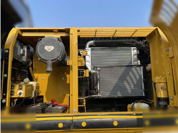 Escavadora de rastos CATERPILLAR 320D: foto 4