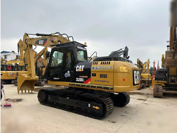 Escavadora de rastos CATERPILLAR 320D2