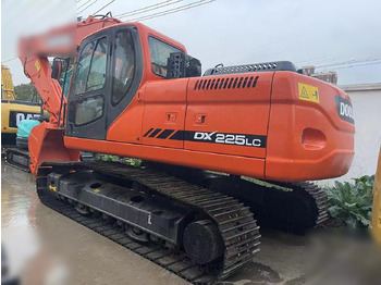 Escavadora de rastos DOOSAN DX225 LC-5: foto 2