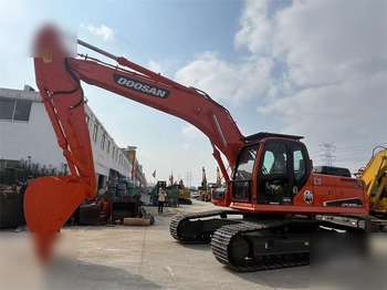 Escavadora de rastos DOOSAN DX300 LC-9C: foto 4
