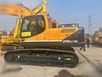 Escavadora de rastos HYUNDAI ROBEX 220 LC-9S: foto 4
