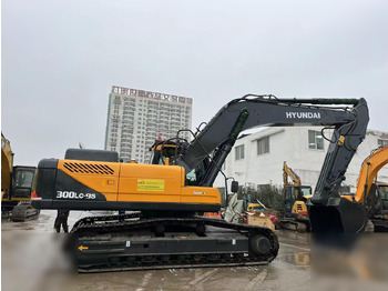 Escavadora de rastos HYUNDAI