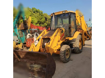 Retroescavadeira JCB 3CX