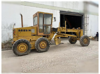 Motoniveladora KOMATSU