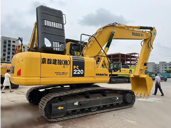Escavadora de rastos KOMATSU PC220-8