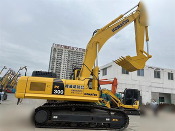 Escavadora de rastos KOMATSU PC300-8