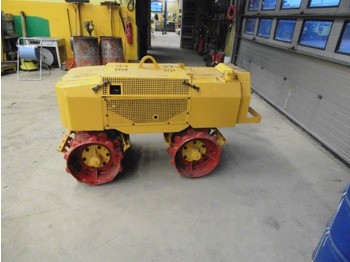 Compactador pequeno de asfalto WACKER
