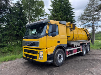 Caminhão limpa fossa VOLVO FM 460