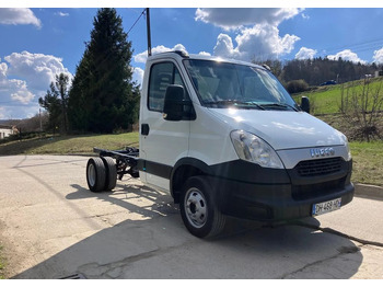 Camião chassi IVECO Daily 35c13