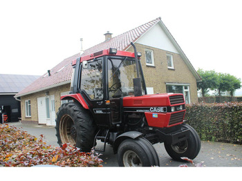 Trator CASE IH XL