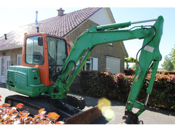 Mini escavadeira TAKEUCHI