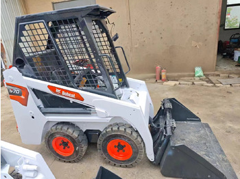 Mini pá carregadora BOBCAT S70: foto 2