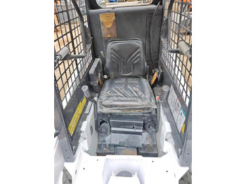 Mini pá carregadora BOBCAT S70: foto 5