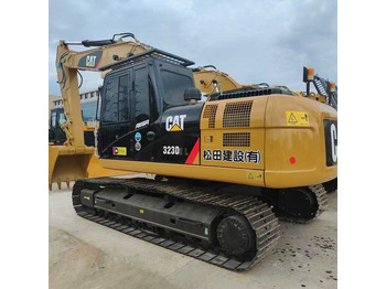Escavadeira CATERPILLAR 323D