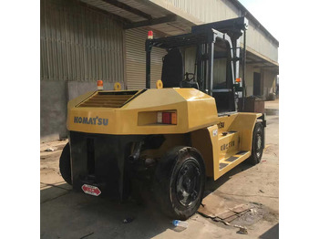 Empilhadeira a diesel KOMATSU