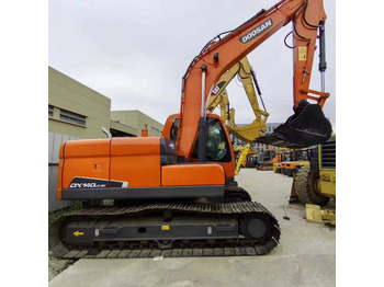 Escavadora de rastos DOOSAN DX140