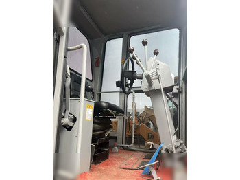 Motoniveladora CATERPILLAR 140K: foto 5 Motoniveladora CATERPILLAR 140K: foto 5