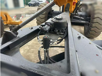 Motoniveladora XCMG GR2153: foto 4