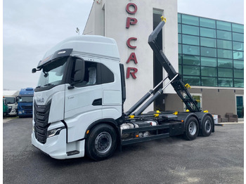 Camião IVECO S-WAY